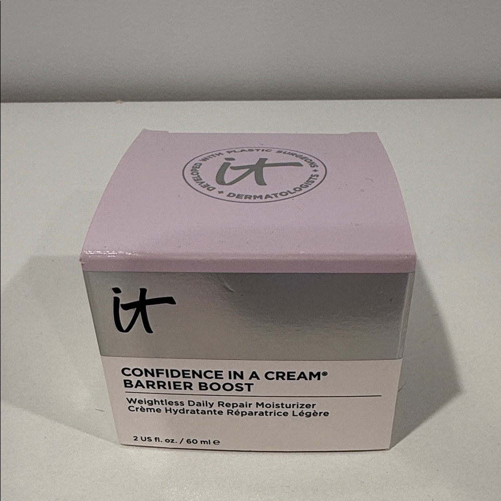 IT Cosmetics Confidence in a Cream - NEW